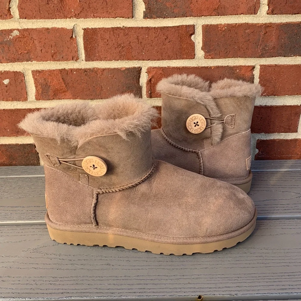 UGG Caribou Suede Short Bailey Button Booties